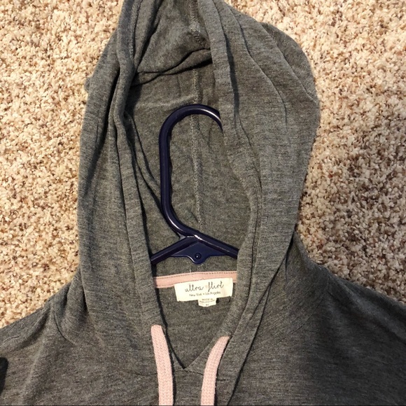 Macy’s long- sleeve hoodie - Picture 4 of 5